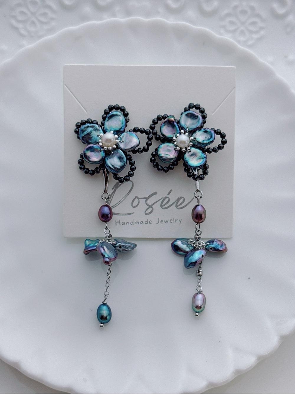26E516 Handmade Freshwater Baroque Pearl Black Spinel Flower Dangling Earrings